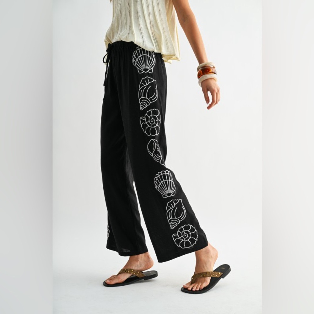 🌟SALE🌟Wide Leg Pants with White Seashell Embroidery - Picture 2 of 5